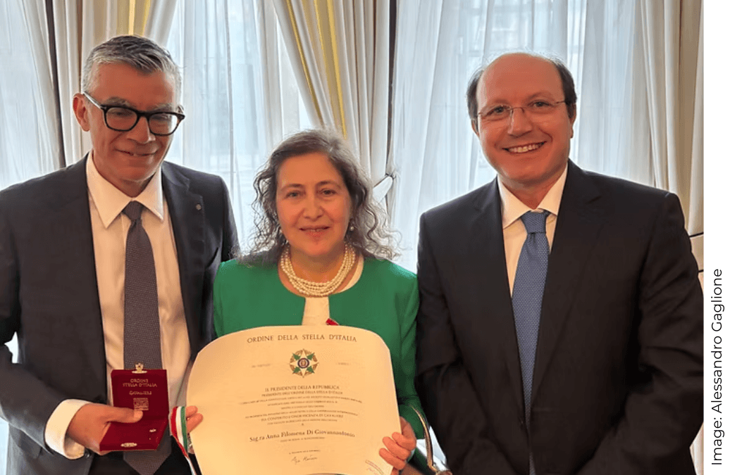 Anna Di Giovannantonio (centre) with the Consul General of Italy (left)